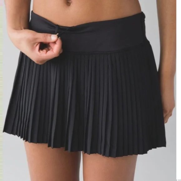 lululemon athletica Dresses & Skirts - Lululemon Pleat To Street Skirt II